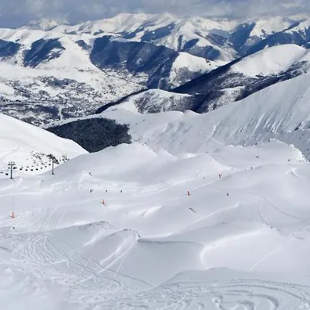 Au Pied Des Pistes Et Des Sentiers * Génos