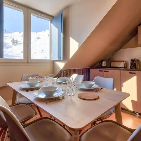 Au Pied Des Pistes Et Des Sentiers *